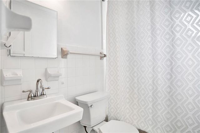 3 Hathaway S Road, Mobile, AL 36608