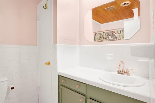 3 Hathaway S Road, Mobile, AL 36608