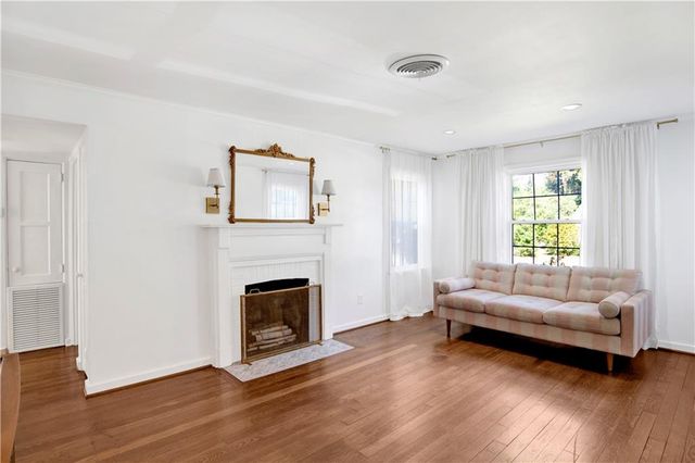 3 Hathaway S Road, Mobile, AL 36608