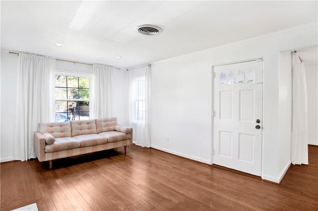 3 Hathaway S Road, Mobile, AL 36608