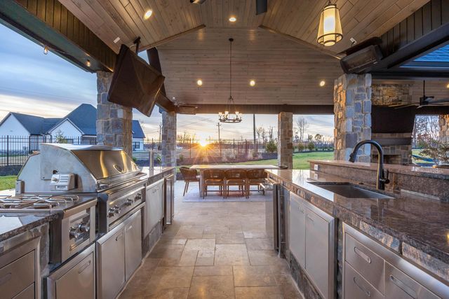 7723 Legends Way, Chattanooga, TN 37421