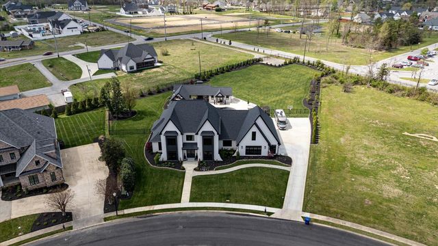 7723 Legends Way, Chattanooga, TN 37421