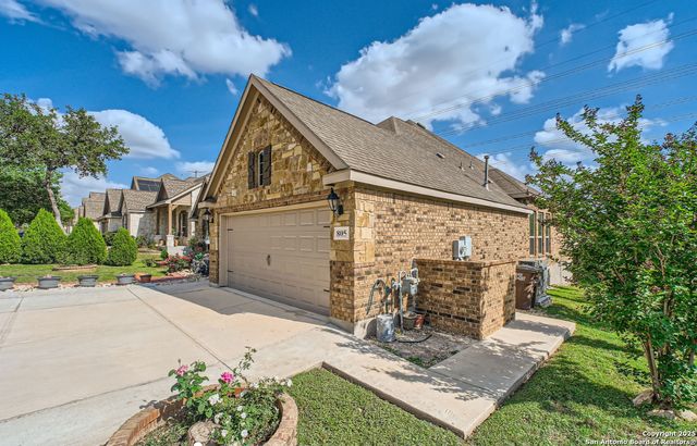 805 Raceland Road, San Antonio, TX 78245
