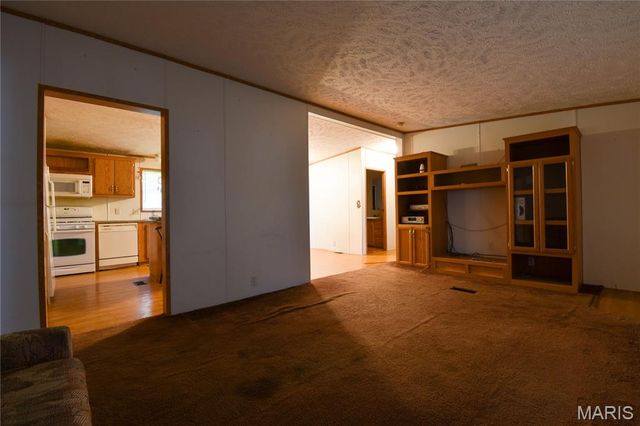 10970 Cordum Avenue, Gillespie, IL 62033