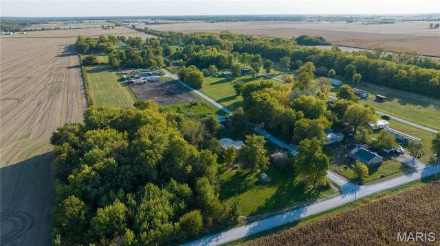 10970 Cordum Avenue, Gillespie, IL 62033