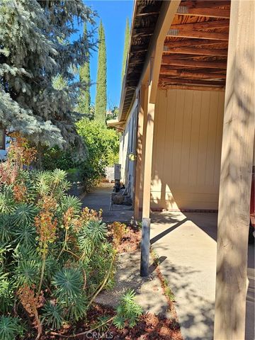 13924 Chestnut Lane, Clearlake Oaks, CA 95423