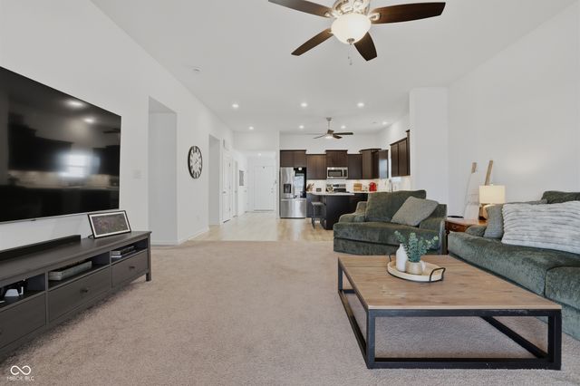 502 Persimmon Pass, Lapel, IN 46051