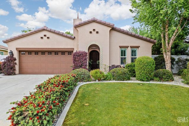 101 Guilden Grovr Way, Bakersfield, CA 93312