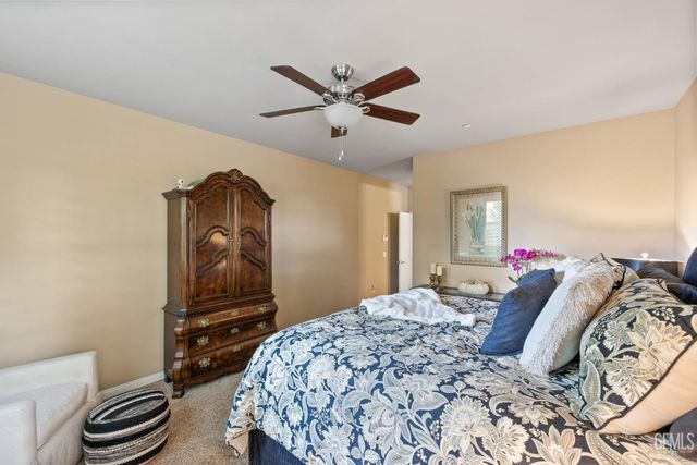 101 Guilden Grovr Way, Bakersfield, CA 93312