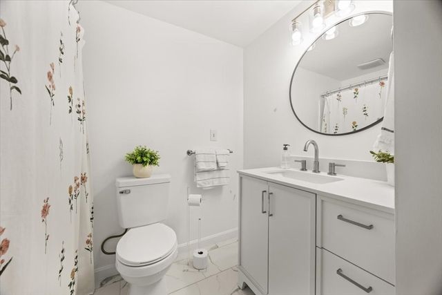 220 Bedford St 11, Bridgewater, MA 02324