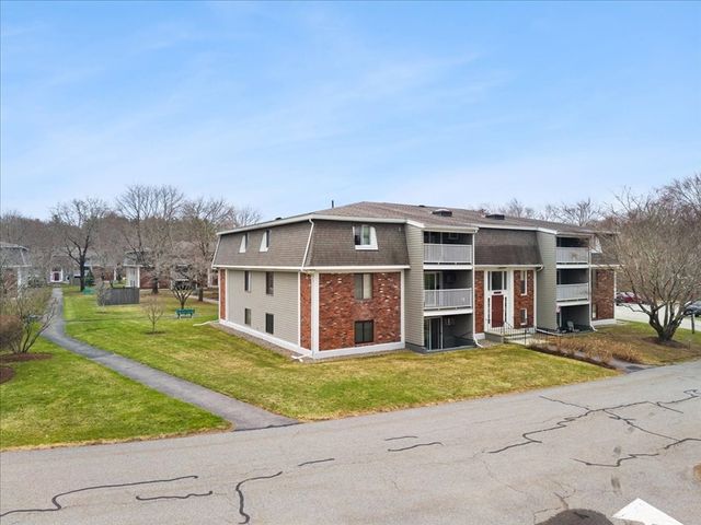 220 Bedford St 11, Bridgewater, MA 02324