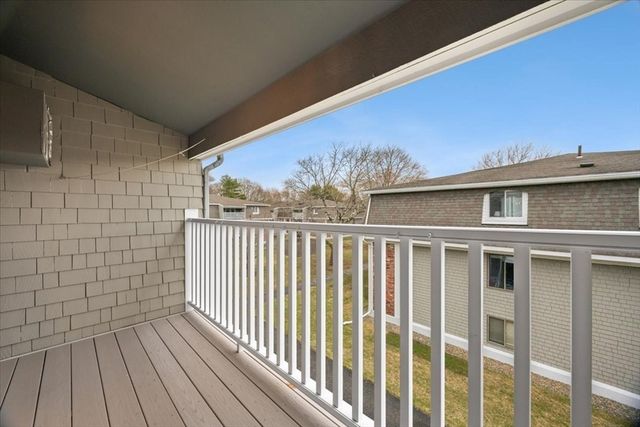 220 Bedford St 11, Bridgewater, MA 02324