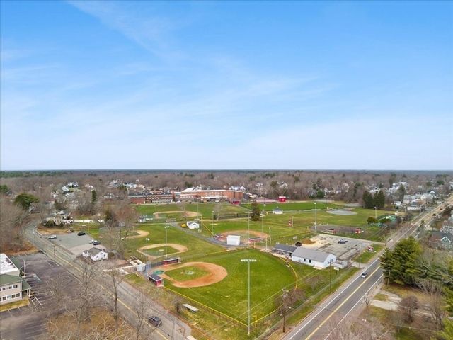 220 Bedford St 11, Bridgewater, MA 02324