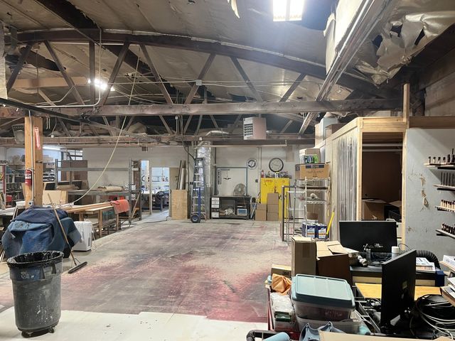 5245 W Diversey Avenue, Chicago, IL 60639