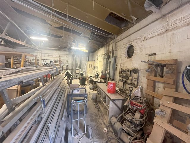 5245 W Diversey Avenue, Chicago, IL 60639