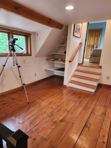 39 Headlands Road, Winchester, NH 03470