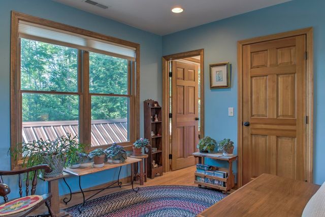 39 Headlands Road, Winchester, NH 03470