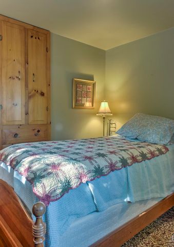 39 Headlands Road, Winchester, NH 03470