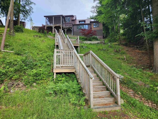 39 Headlands Road, Winchester, NH 03470