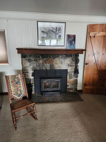 39 Headlands Road, Winchester, NH 03470
