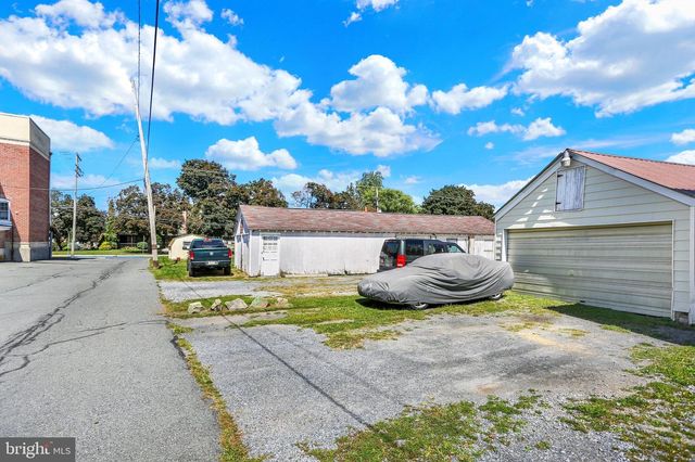 116 N FRANKLIN ST, Fleetwood, PA 19522