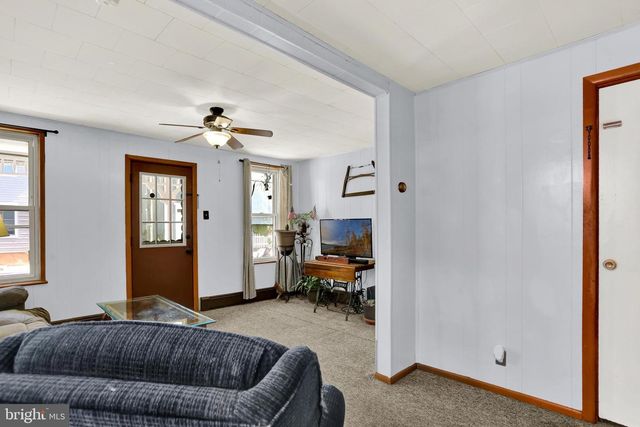 116 N FRANKLIN ST, Fleetwood, PA 19522