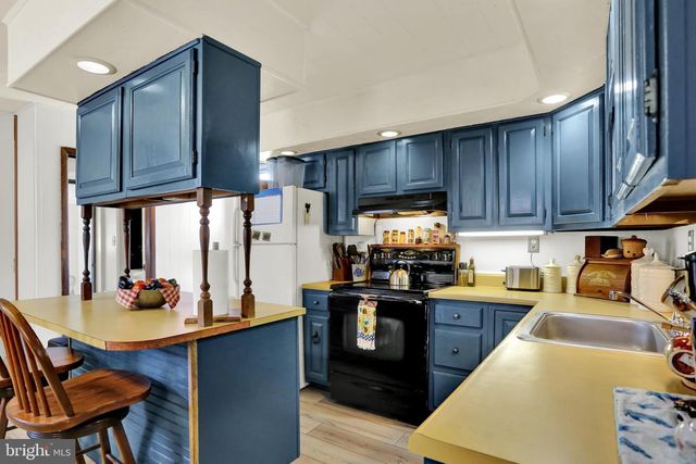116 N FRANKLIN ST, Fleetwood, PA 19522
