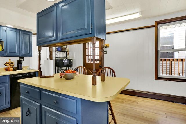 116 N FRANKLIN ST, Fleetwood, PA 19522