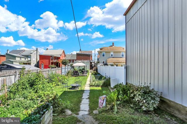 116 N FRANKLIN ST, Fleetwood, PA 19522