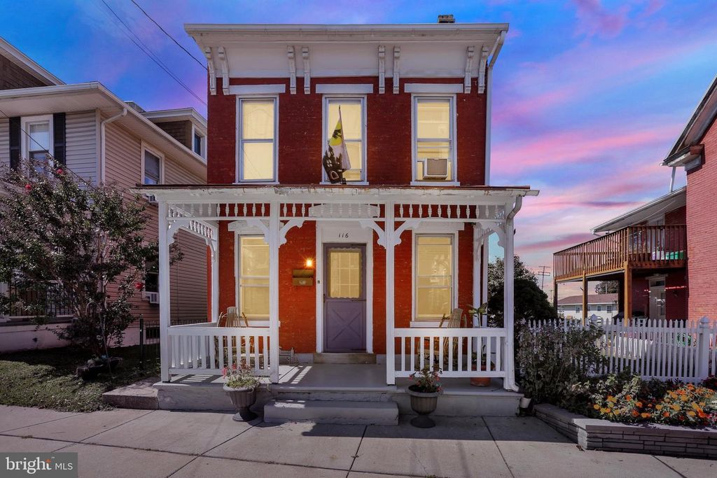 116 N FRANKLIN ST, Fleetwood, PA 19522