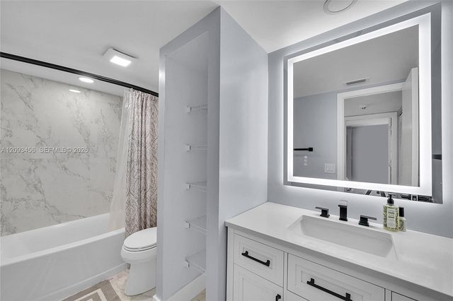 9861 NW 6th Court, Plantation, FL 33324