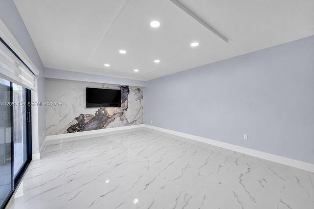 9861 NW 6th Court, Plantation, FL 33324