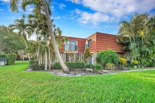 9861 NW 6th Court, Plantation, FL 33324