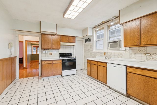1440 Cuyler Avenue, Berwyn, IL 60402