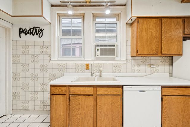 1440 Cuyler Avenue, Berwyn, IL 60402