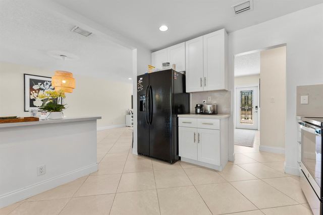 401 NE 10th Terrace, Boca Raton, FL 33432