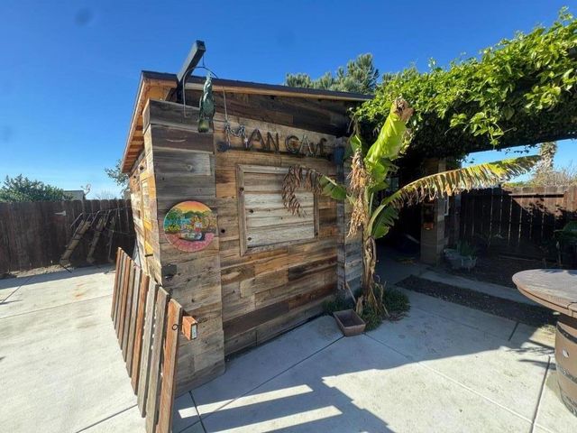 750 El Camino Paraiso, Hollister, CA 95023