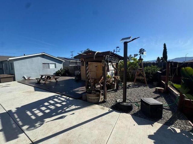 750 El Camino Paraiso, Hollister, CA 95023
