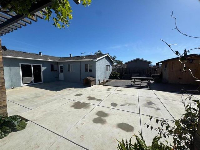 750 El Camino Paraiso, Hollister, CA 95023
