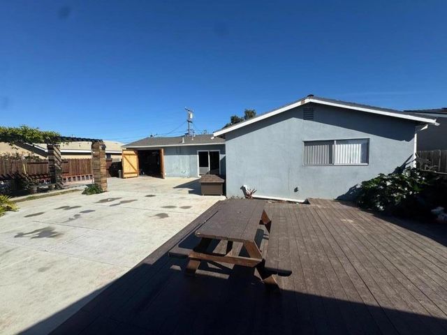 750 El Camino Paraiso, Hollister, CA 95023