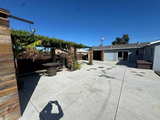 750 El Camino Paraiso, Hollister, CA 95023