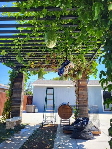 750 El Camino Paraiso, Hollister, CA 95023