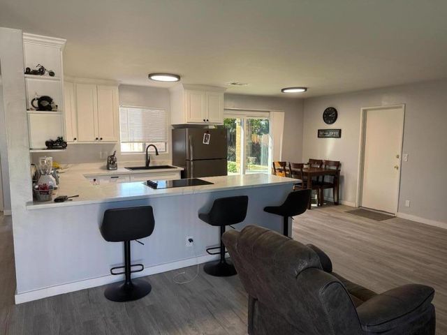 750 El Camino Paraiso, Hollister, CA 95023