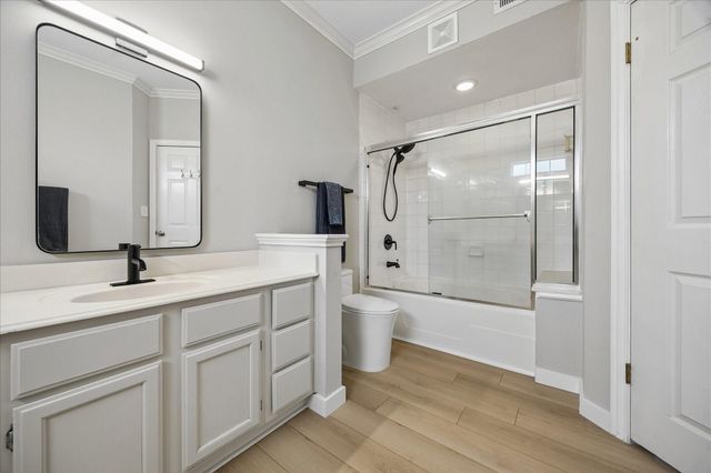 2100 Welch Street C121, Houston, TX 77019