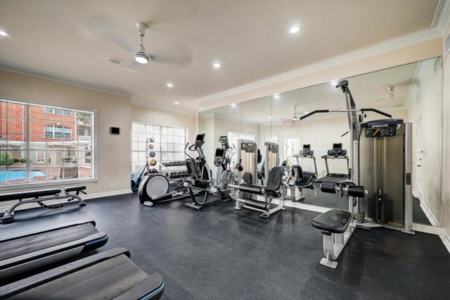 2100 Welch Street C121, Houston, TX 77019