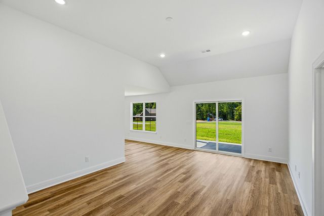 401 Marcella Ct, Dickson, TN 37055
