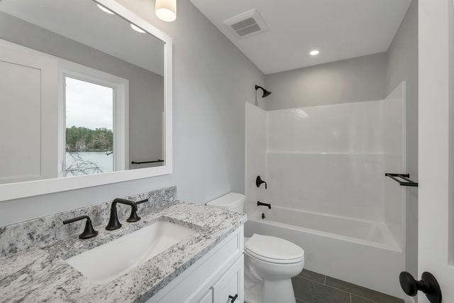 20 First Street, Windham, NH 03087