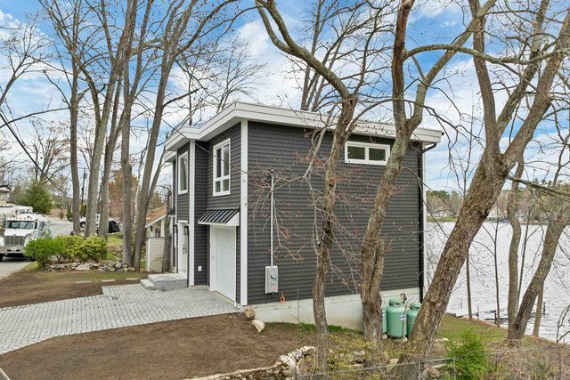 20 First Street, Windham, NH 03087
