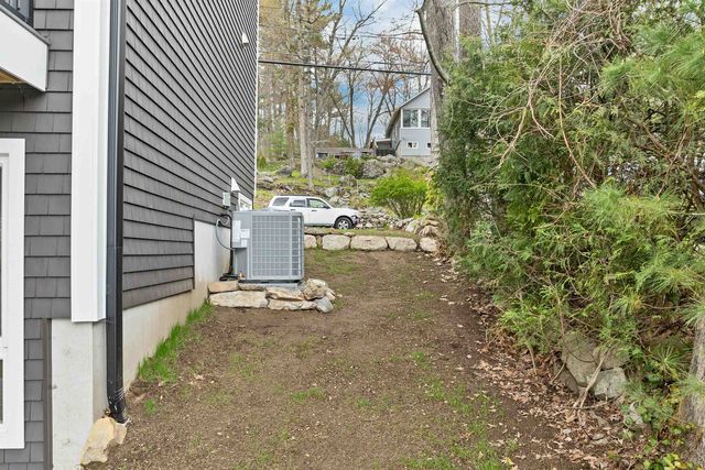 20 First Street, Windham, NH 03087