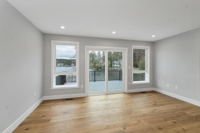 20 First Street, Windham, NH 03087
